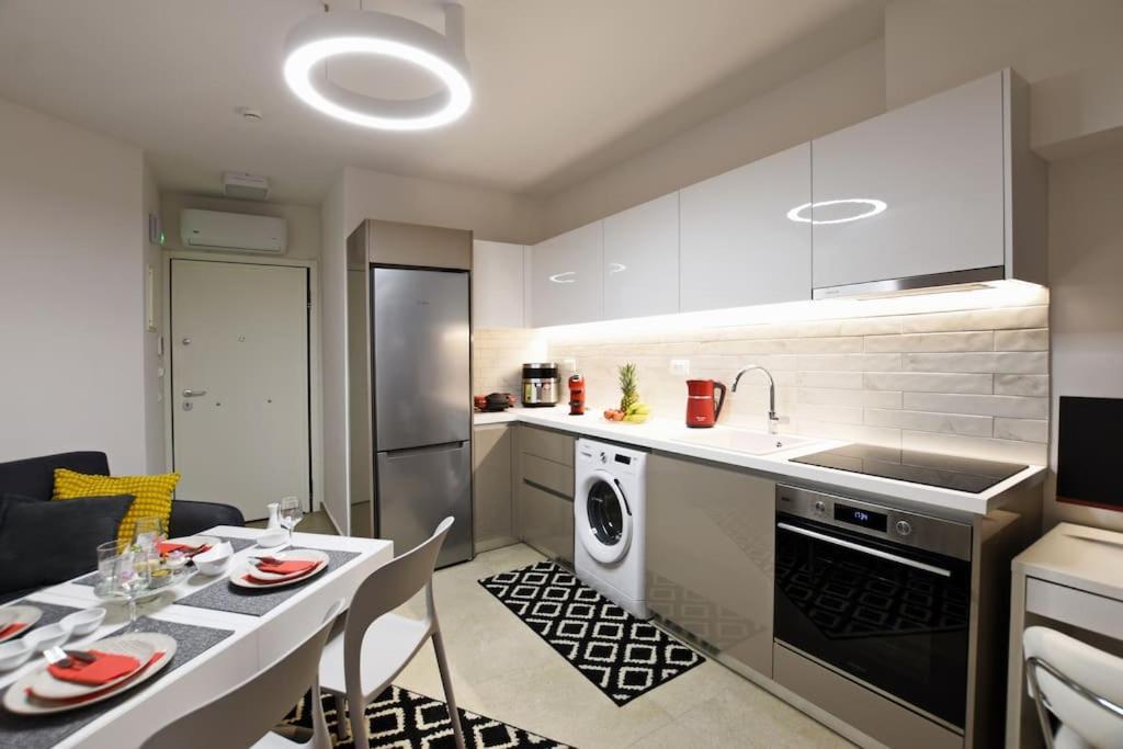 Uni Cozy City Apartment Родос Экстерьер фото